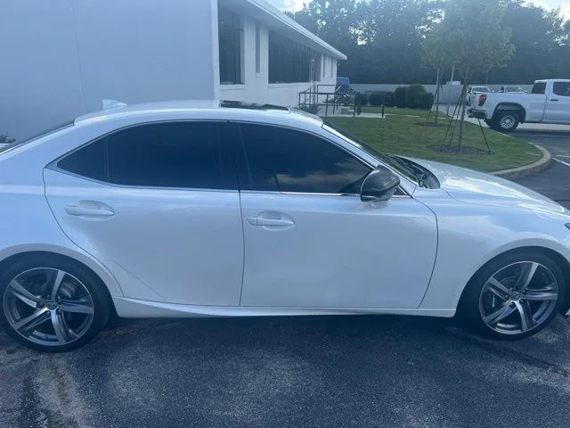 Used 2018 White Lexus 300 image 3