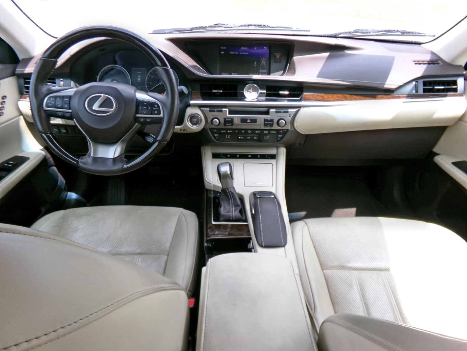 Used 2017 Caviar Lexus ES 350 image 7