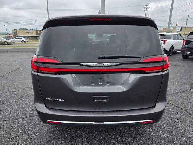 Used 2022 Gray Chrysler Touring L image 7