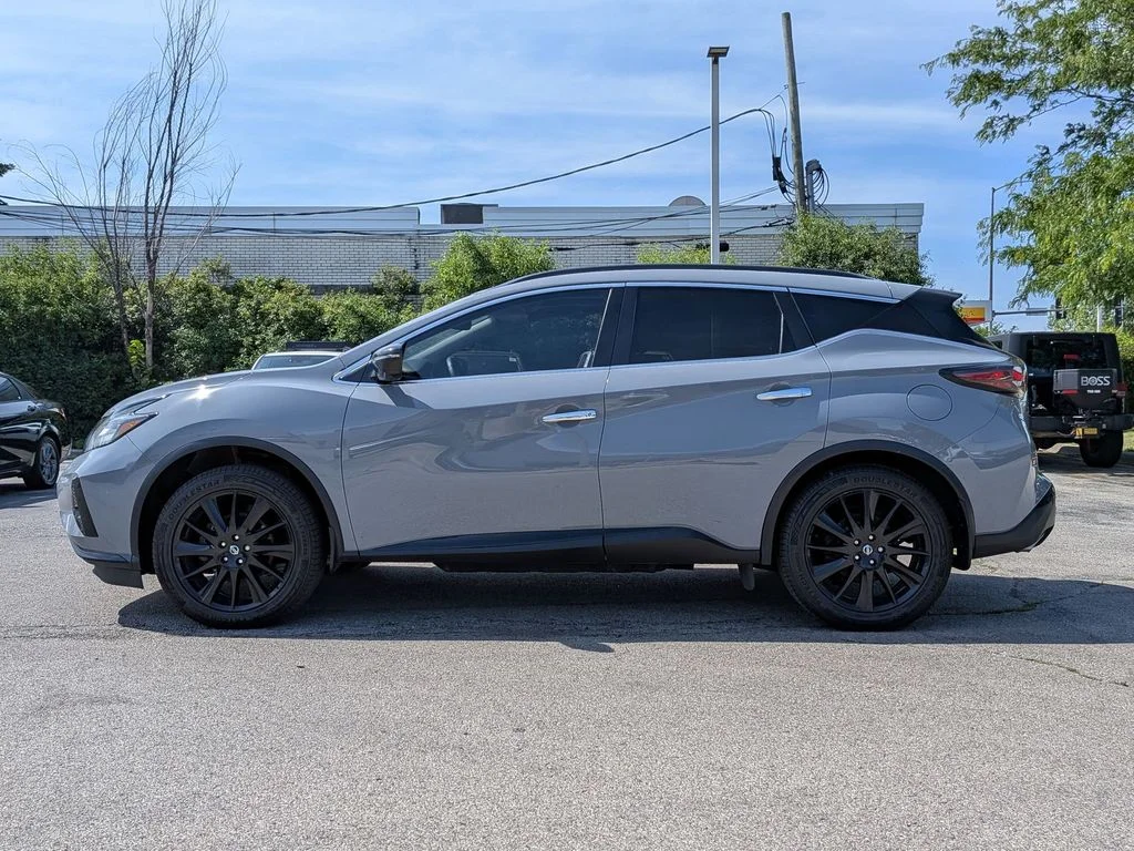 Used 2021 Silver Nissan SL image 4