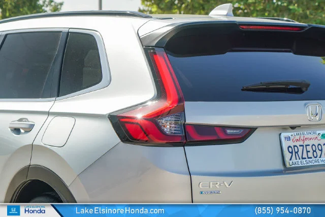 Used 2025 Solar Silver Metallic Honda Sport-L image 12
