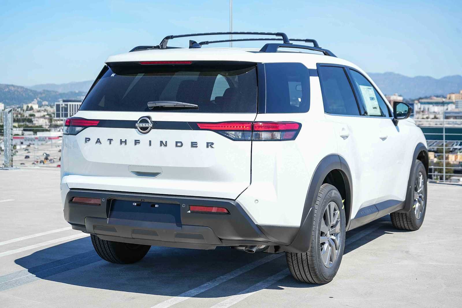 New 2026 Everest White Pearl TriCoat Nissan SV image 6