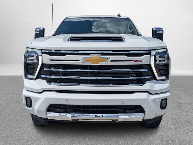 New 2026 Summit White Chevrolet LT image 9