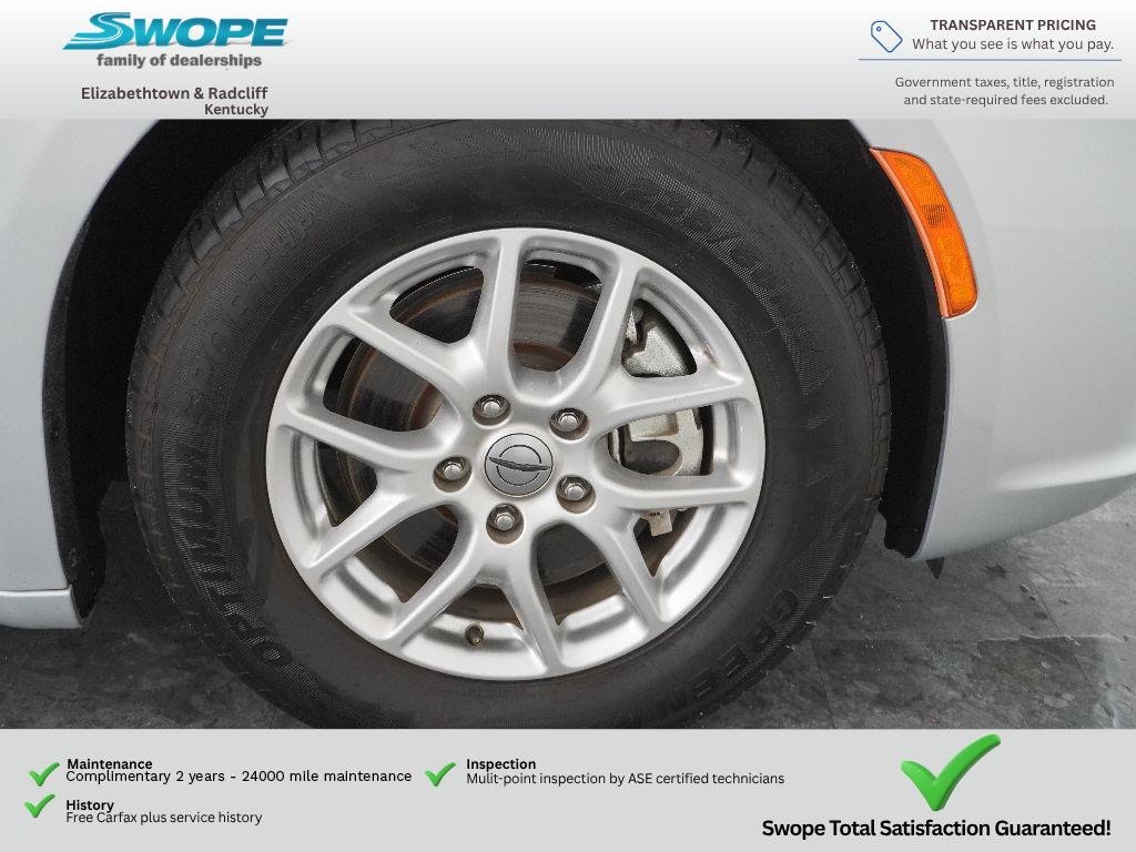 Used 2024 Silver Mist Clearcoat Chrysler Touring L image 28