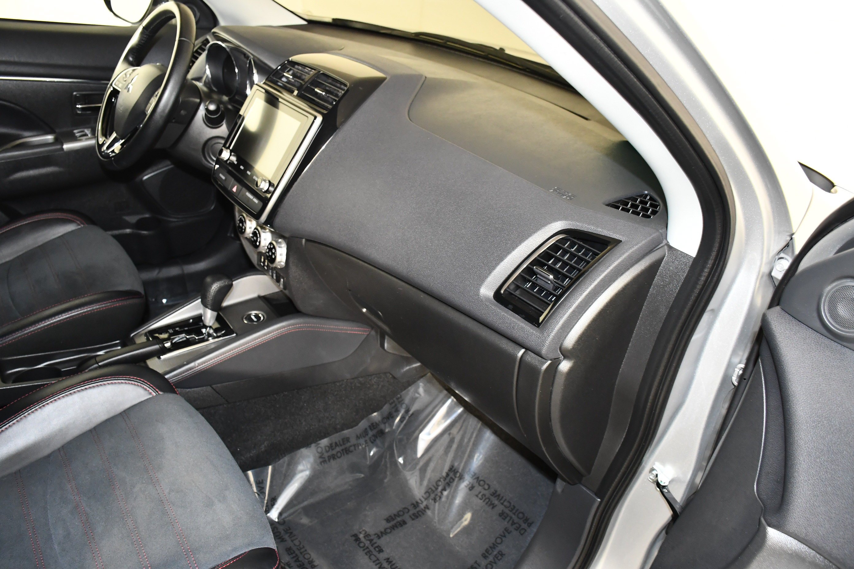 Certified Used 2024 Black Mitsubishi SE image 41