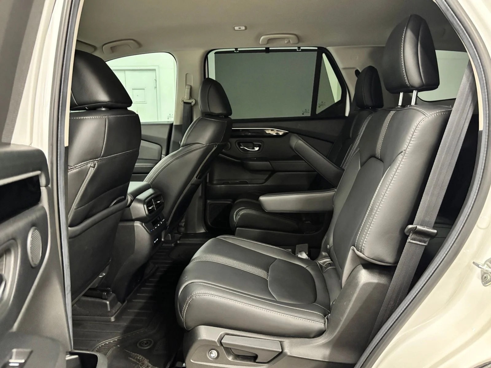 Used 2024 Gray Honda EX-L image 20
