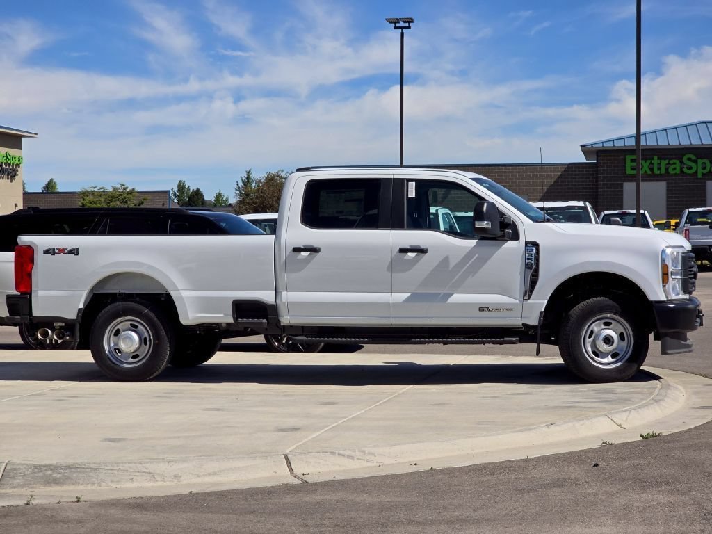 New 2026 Oxford White Ford XL image 29