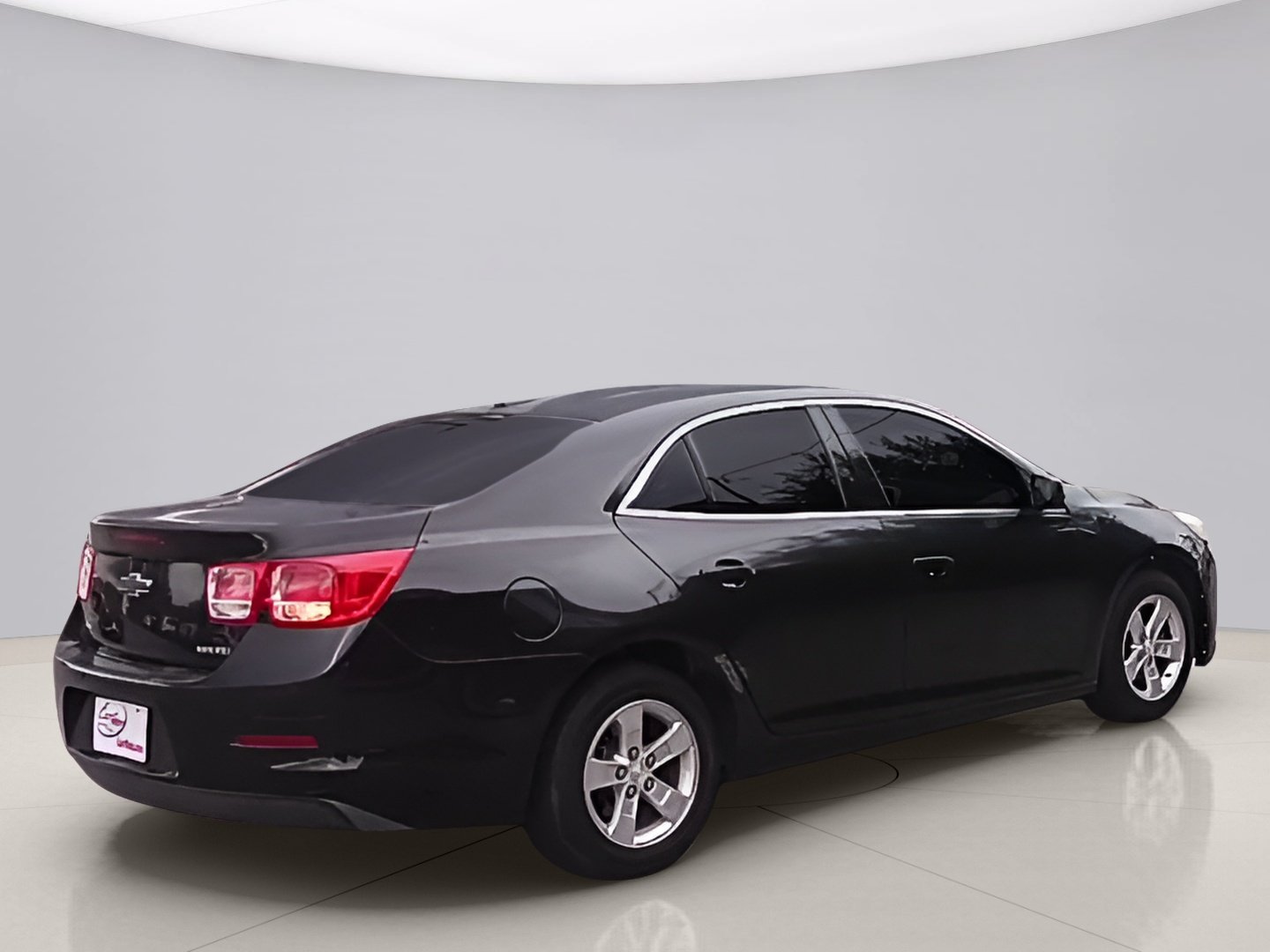 Used 2013 Black Chevrolet LS image 5