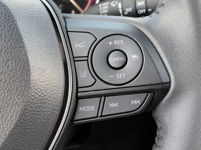 Certified Used 2025 Silver Toyota XLE Premium image 25