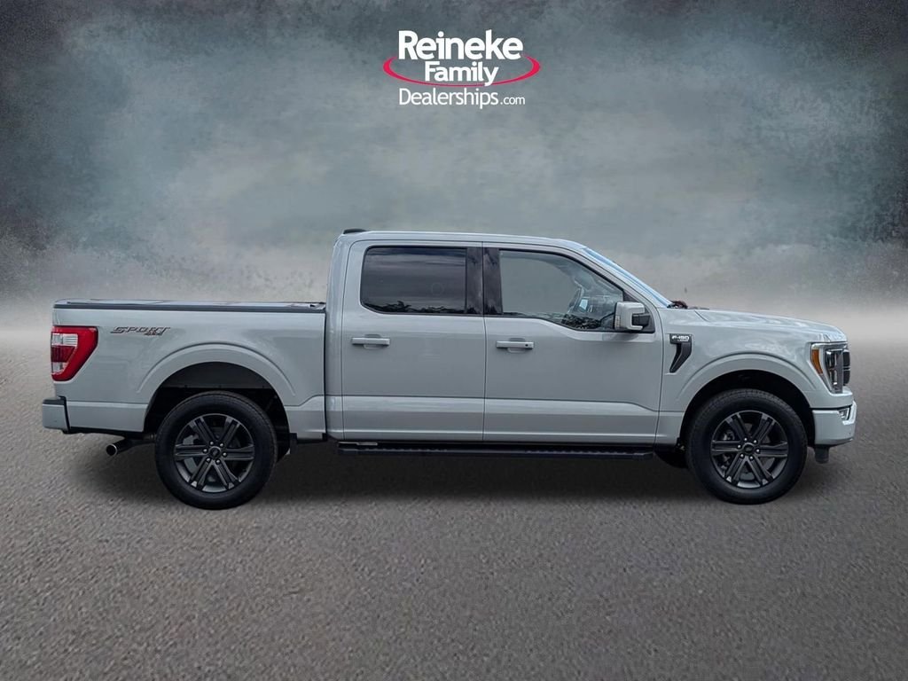 Used 2023  Ford Lariat image 4