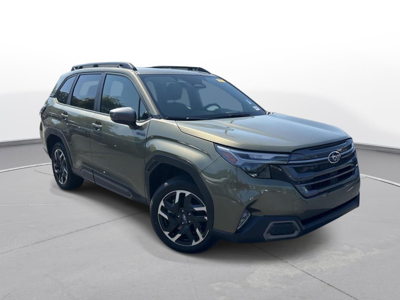 Used 2026 Autumn Green Metallic Subaru Limited Hybrid image 4