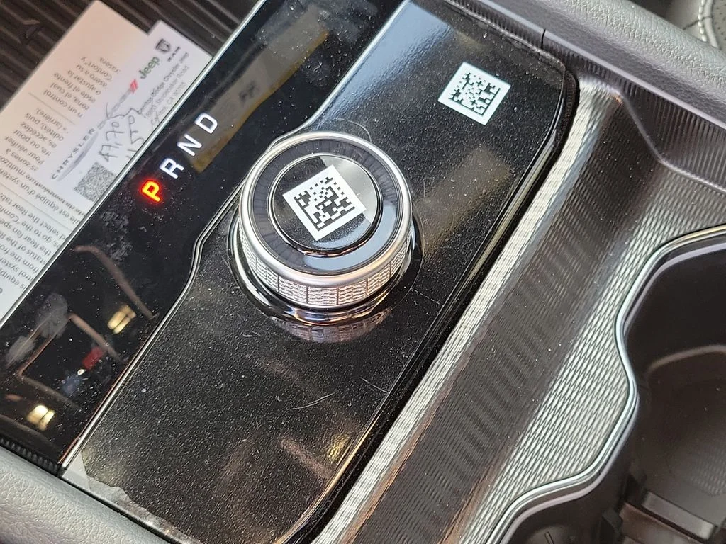 New 2026 Gray Jeep Altitude image 8