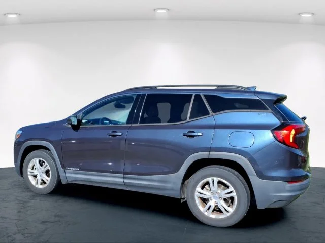 Used 2019 Blue GMC SLE image 18