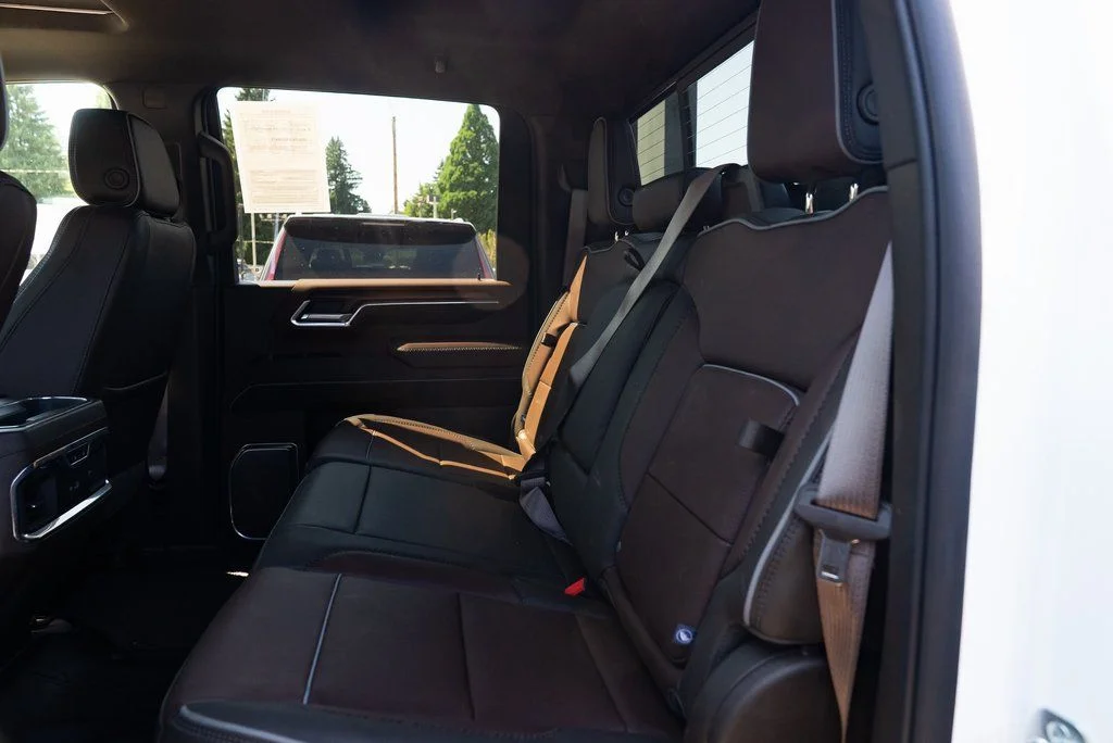Used 2025 White GMC Denali image 20