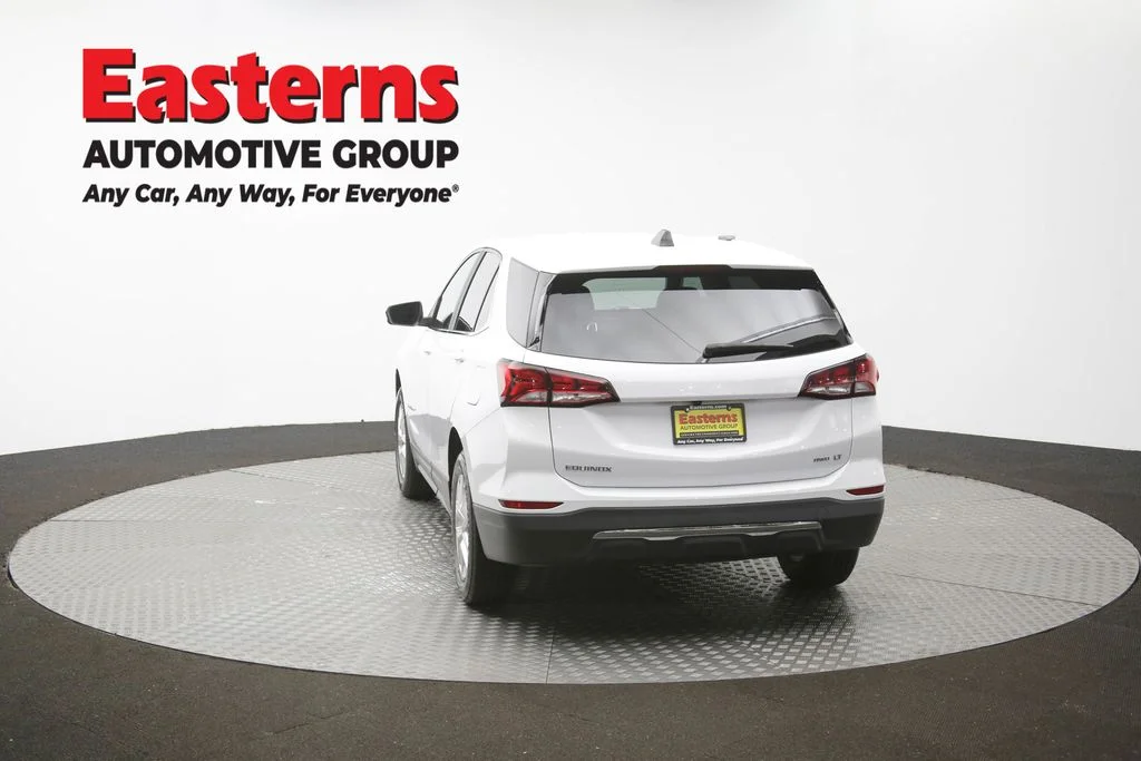 Used 2022 White Chevrolet LT image 35