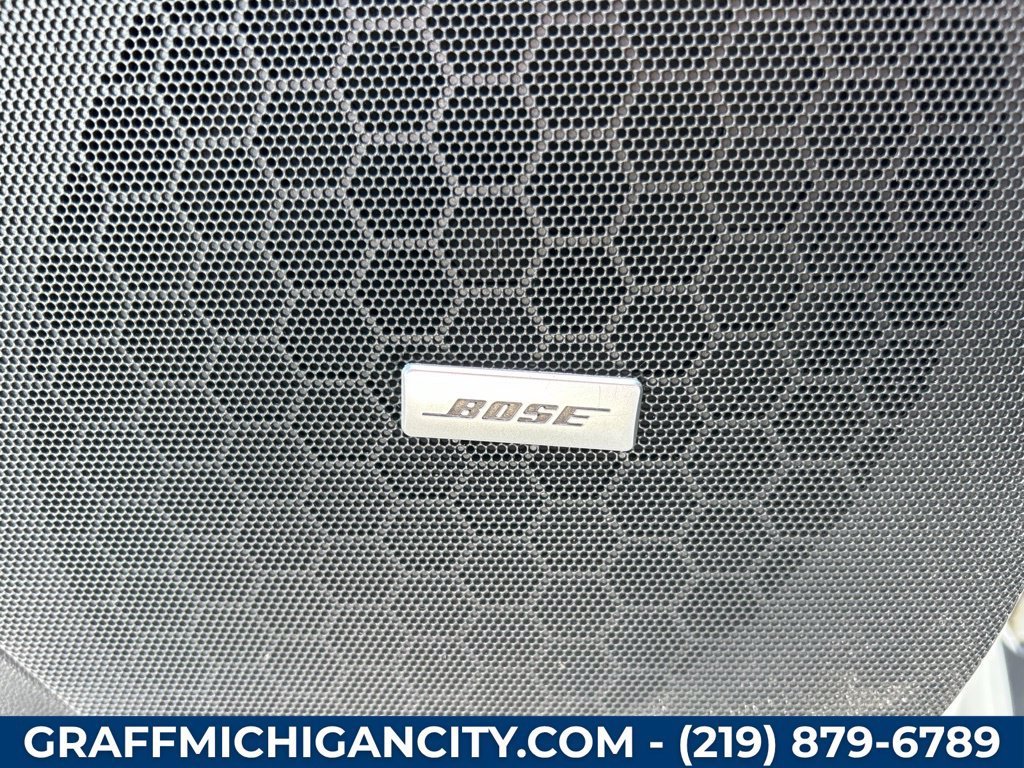 Used 2017 CRYSTAL WHITE TRICOAT Cadillac Platinum AWD image 39
