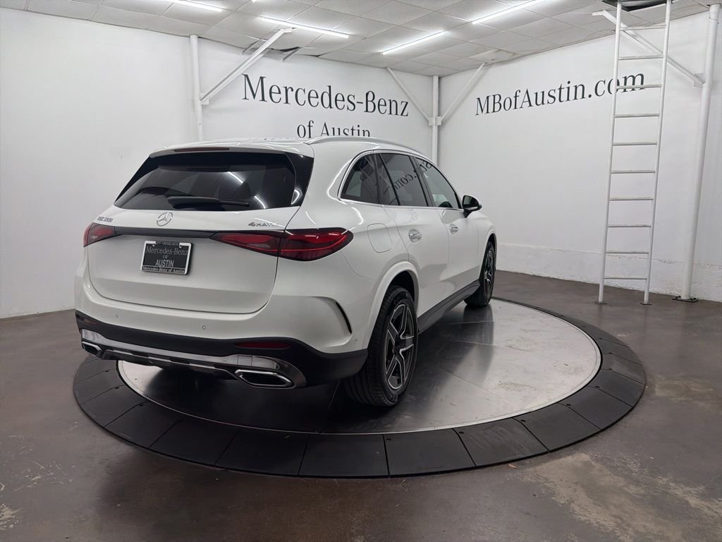 New 2026 Polar White Mercedes-Benz GLC 300 image 7