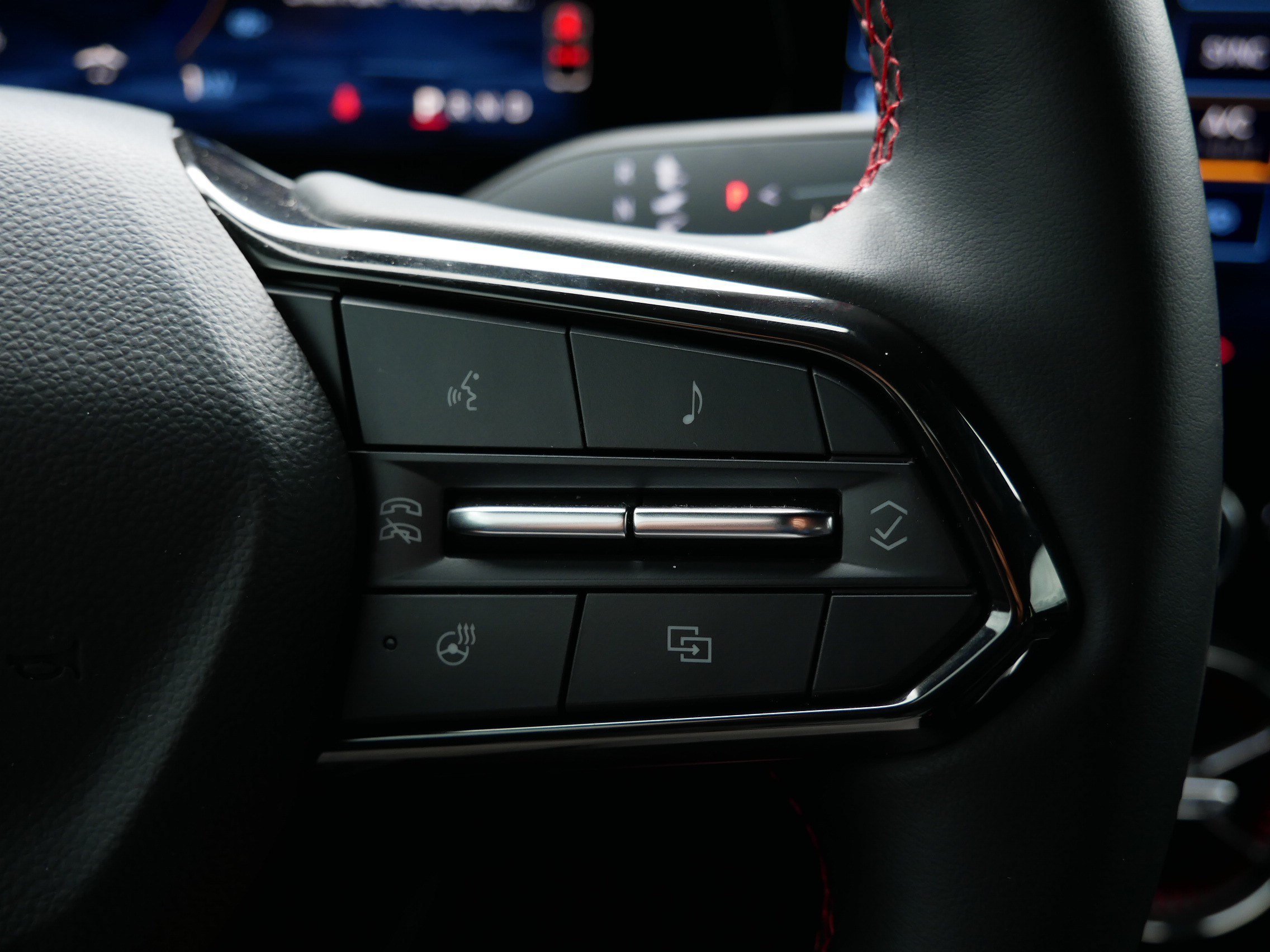 Used 2024 Galaxy Gray Metallic Chevrolet RS image 30