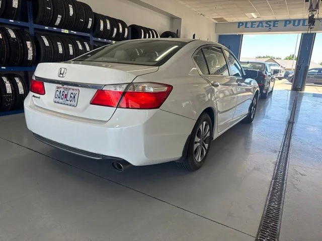Used 2015  Honda LX image 4