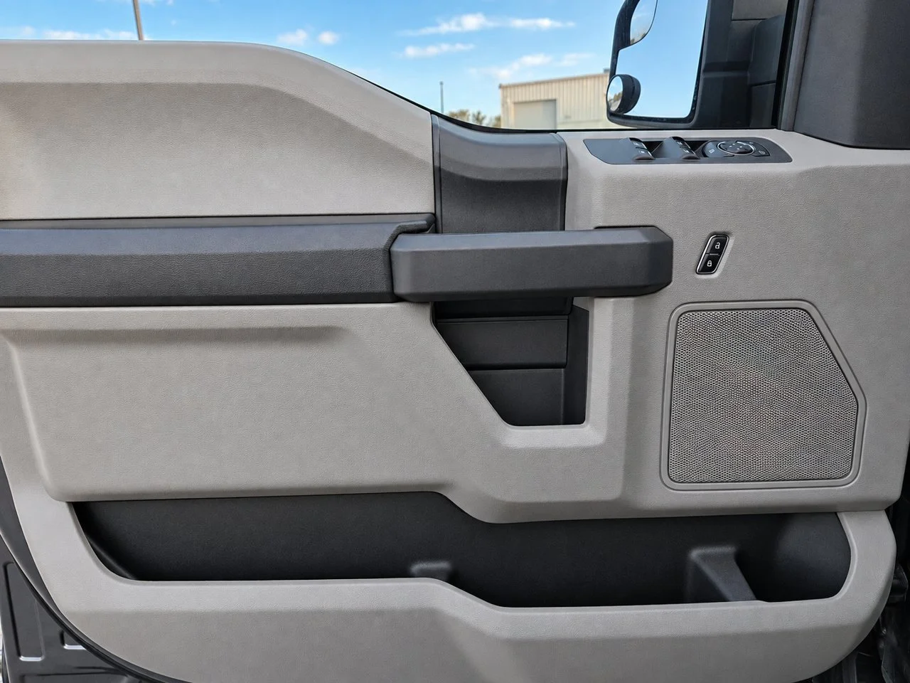 Used 2019  Ford  image 14