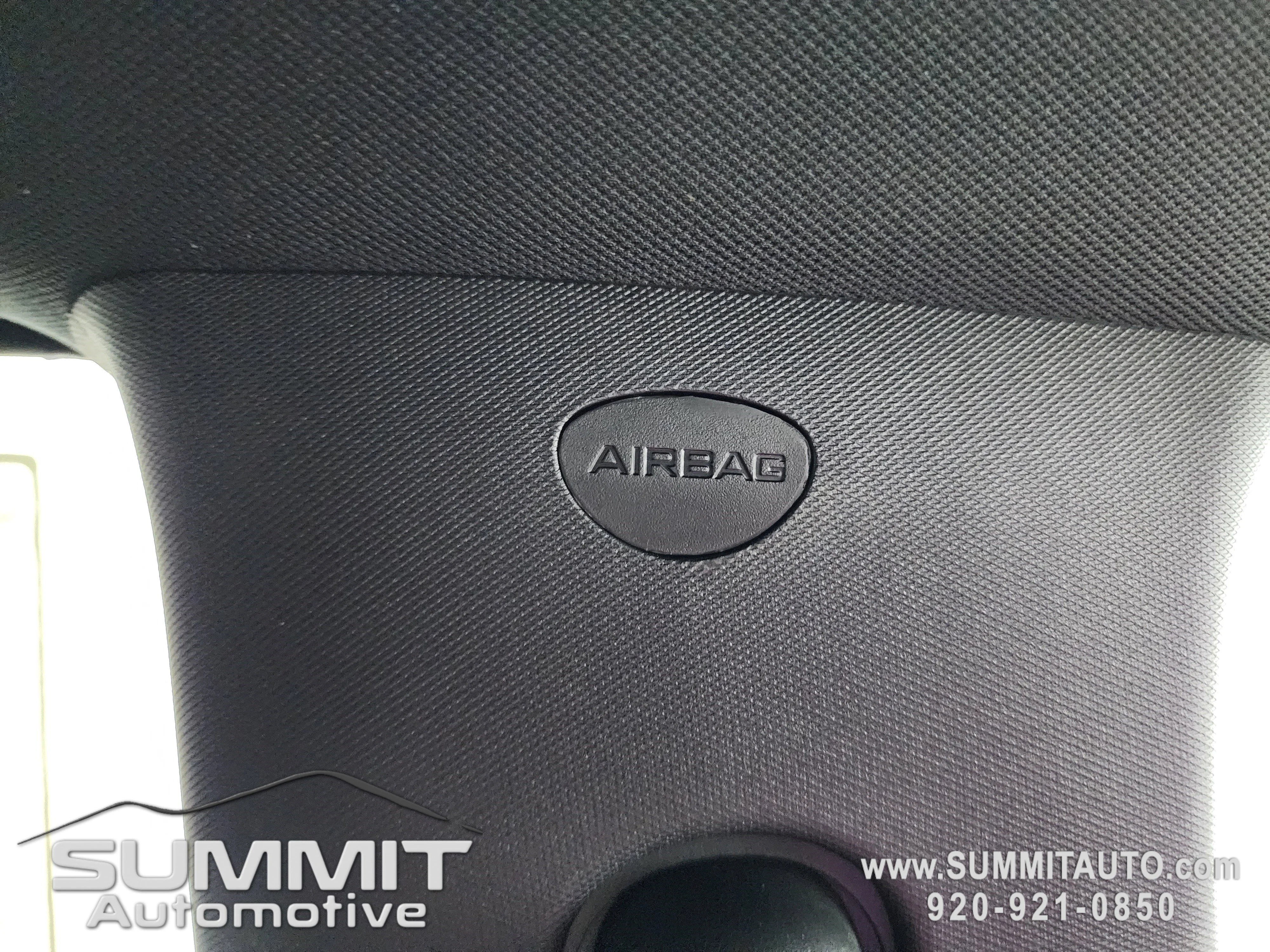 New 2026 Diamond Black Crystal Pearlcoat Jeep Latitude image 46