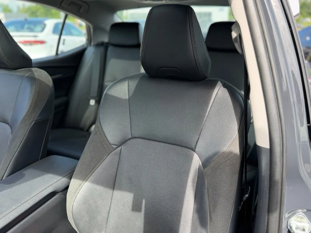 Used 2025  Toyota XLE image 10