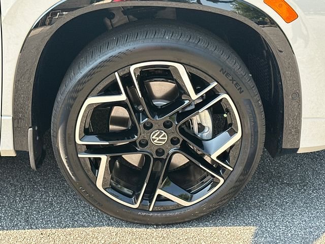 New 2026  Volkswagen SEL R-Line Turbo image 12
