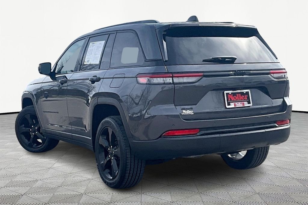 2023 Jeep Grand Cherokee Altitude - Photo 13