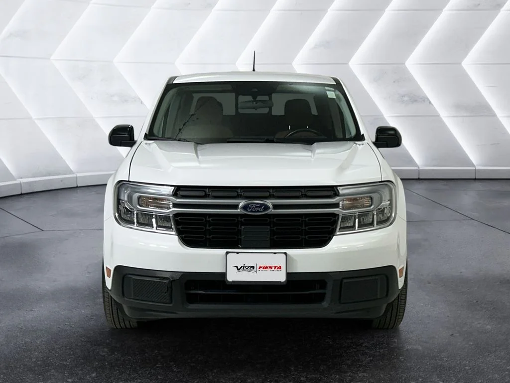 Used 2024 White Ford Lariat image 2
