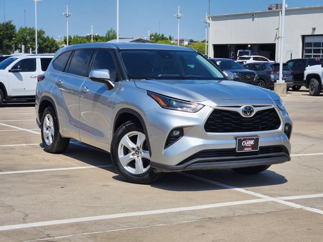 Used 2021 Black Toyota L image 2