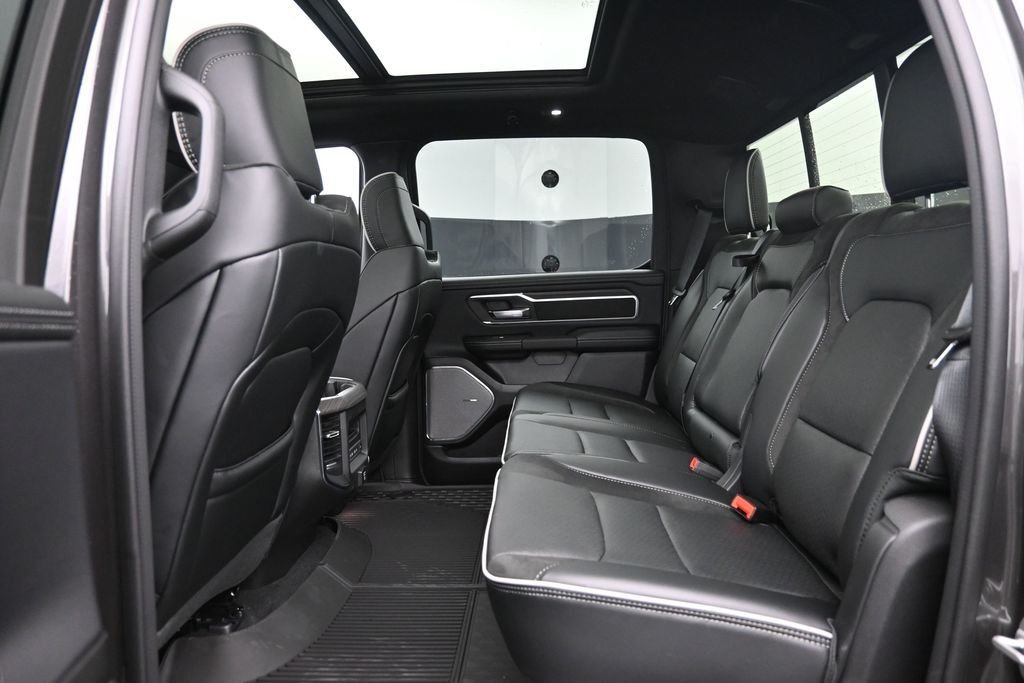 New 2026 Granite Crystal Metallic Clear-Coat Exterior Paint RAM Laramie image 12