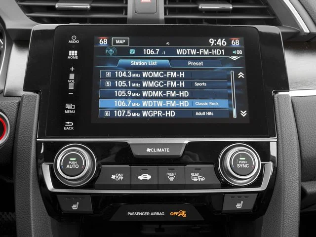 Used 2016 Silver Honda Touring image 9