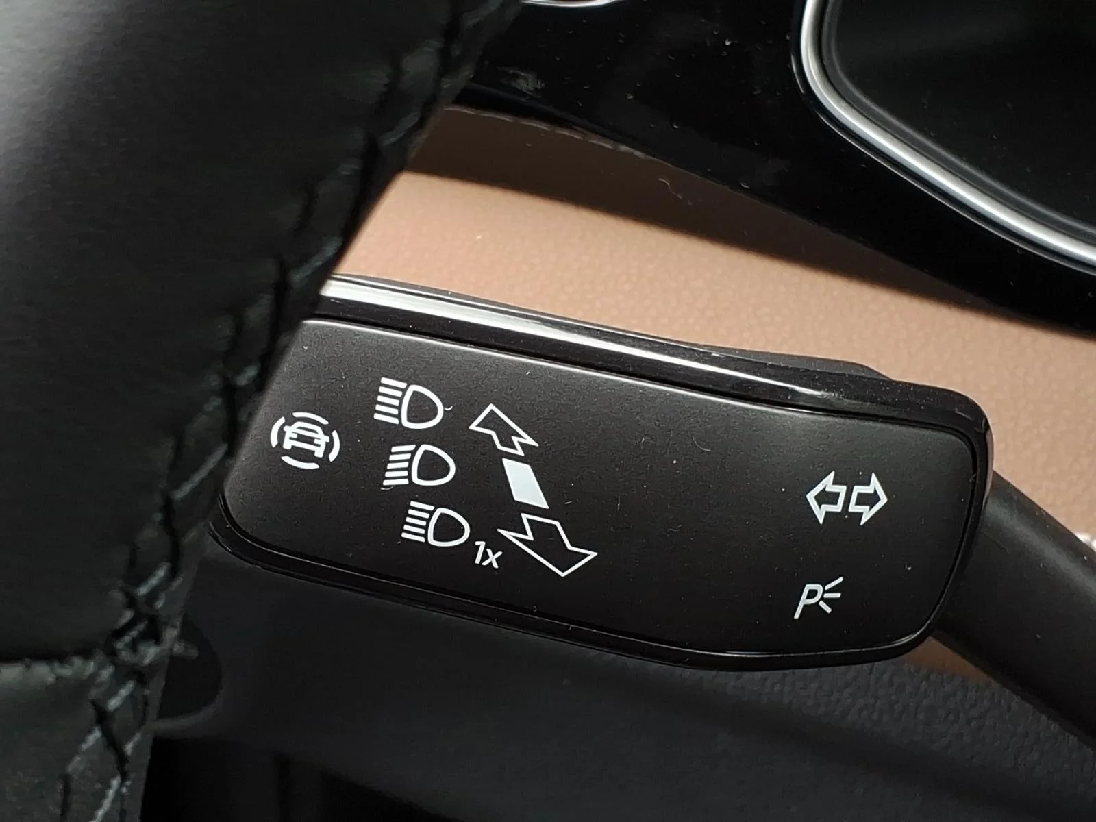 New 2026 Deep Black Pearl Volkswagen SEL AUTO image 19