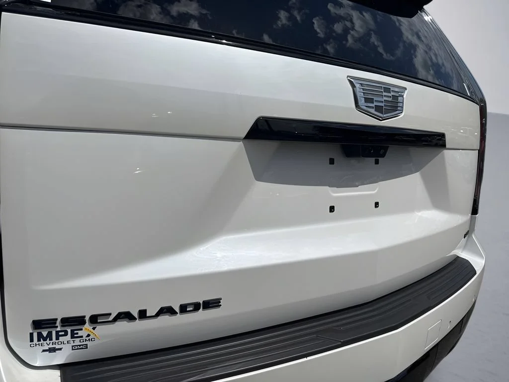 Used 2025 Crystal White Tricoat Cadillac Sport Platinum image 38
