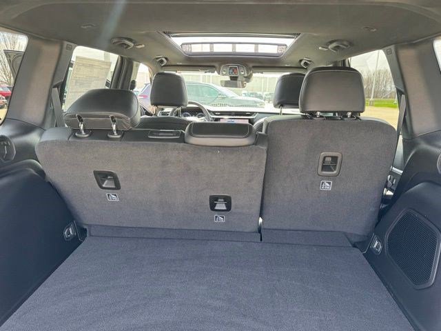 New 2026 Diamond Black Crystal Pearlcoat Jeep Limited image 32
