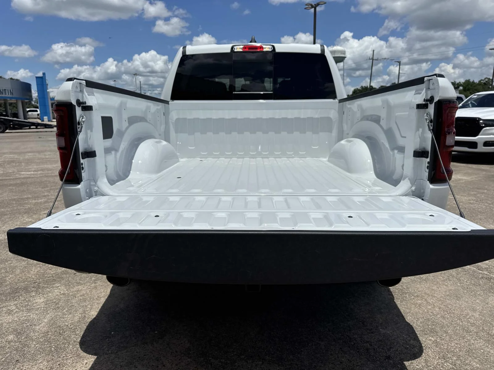 New 2026 Bright White Clear-Coat Exterior Paint RAM Big Horn image 6