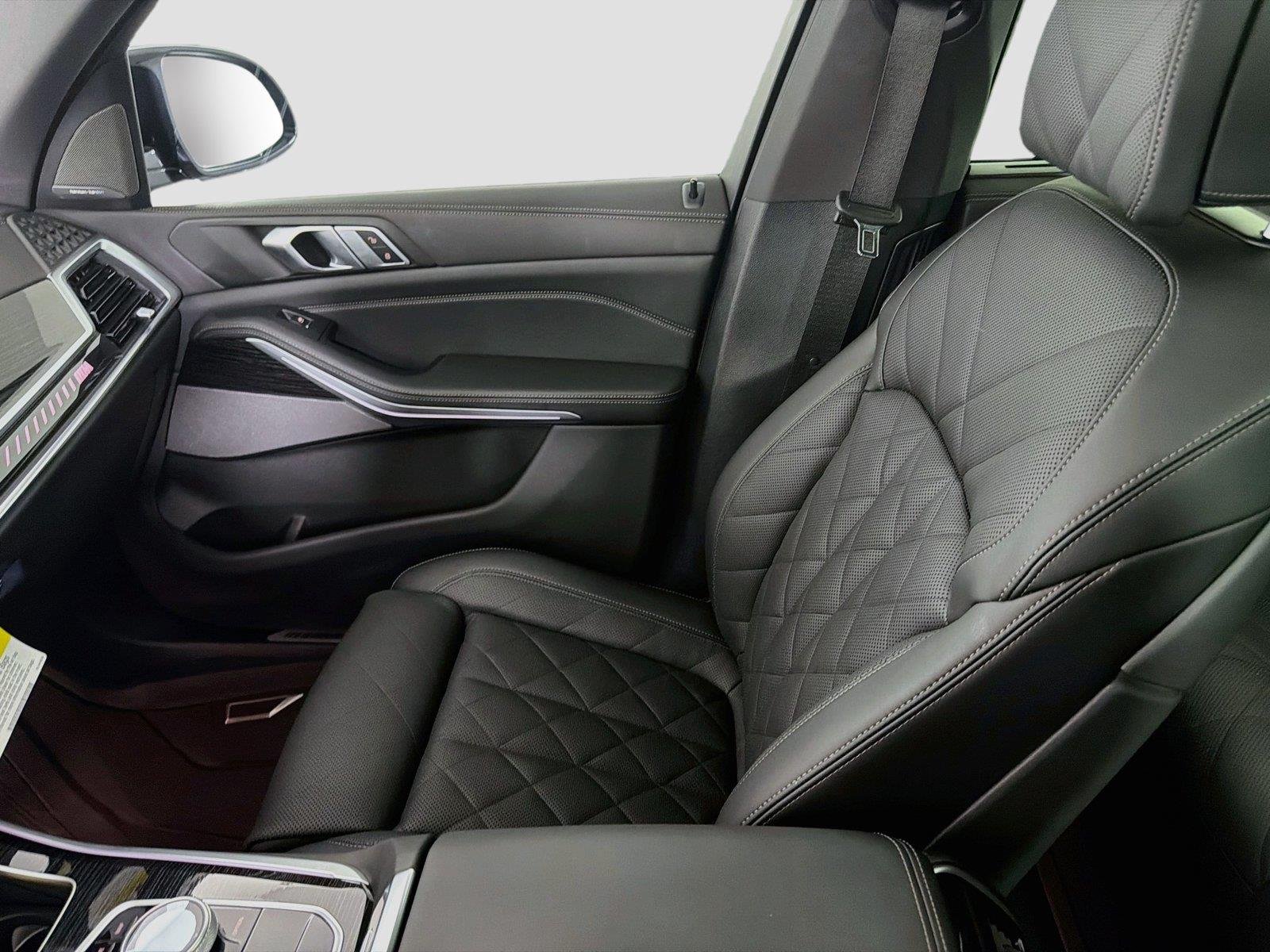 2026 BMW X5 M60i - Photo 49