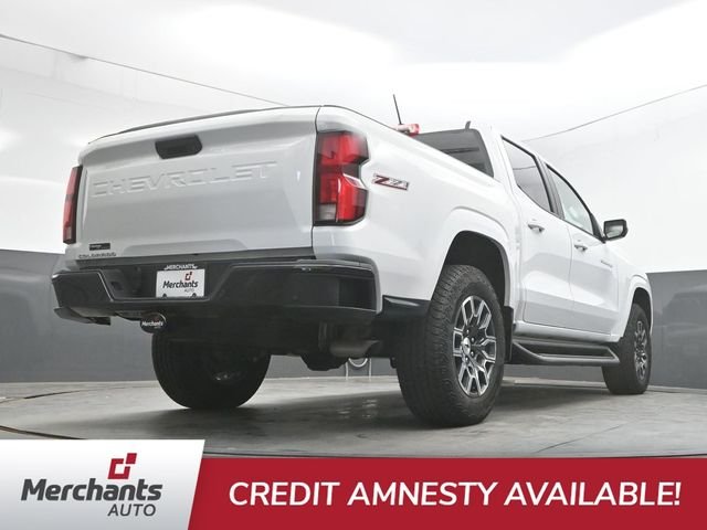 Used 2025 White Chevrolet Z71 image 38