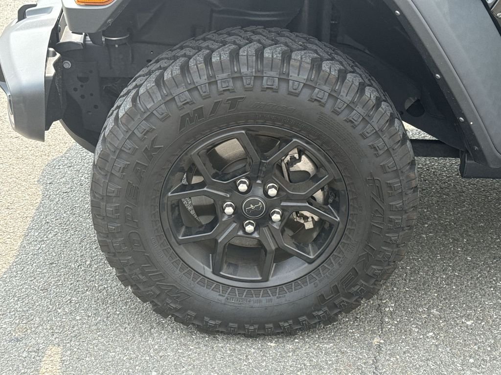 Used 2024 Black Jeep Willys image 2
