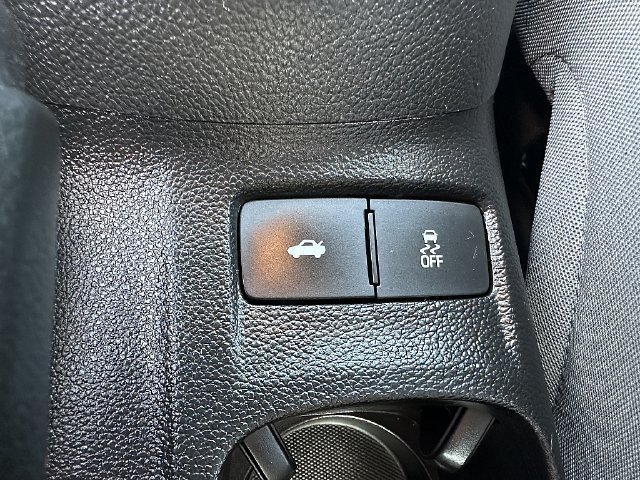 Used 2018 Blue Chevrolet LS image 29