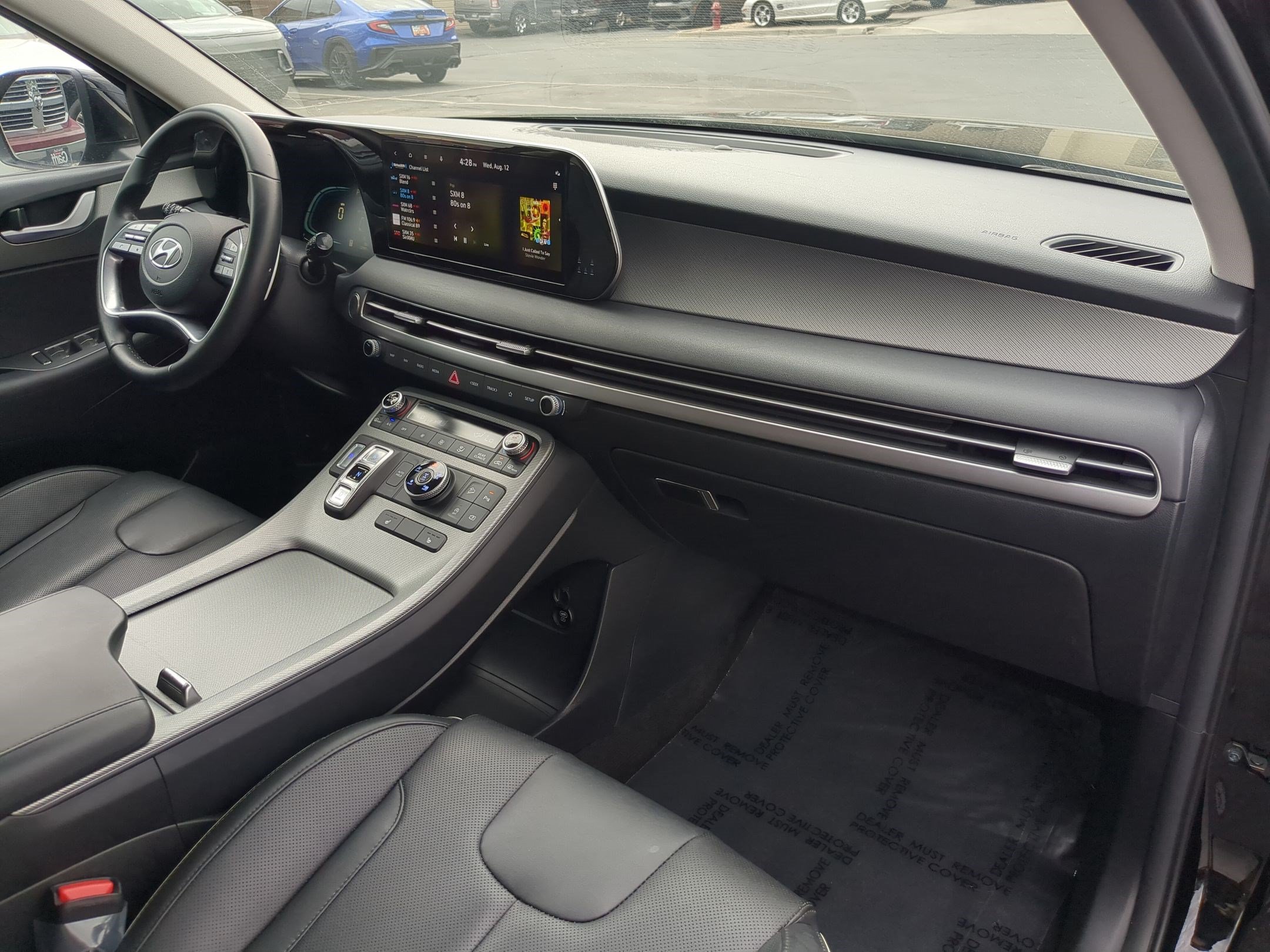 Used 2025 Abyss Black Pearl Hyundai SEL image 32