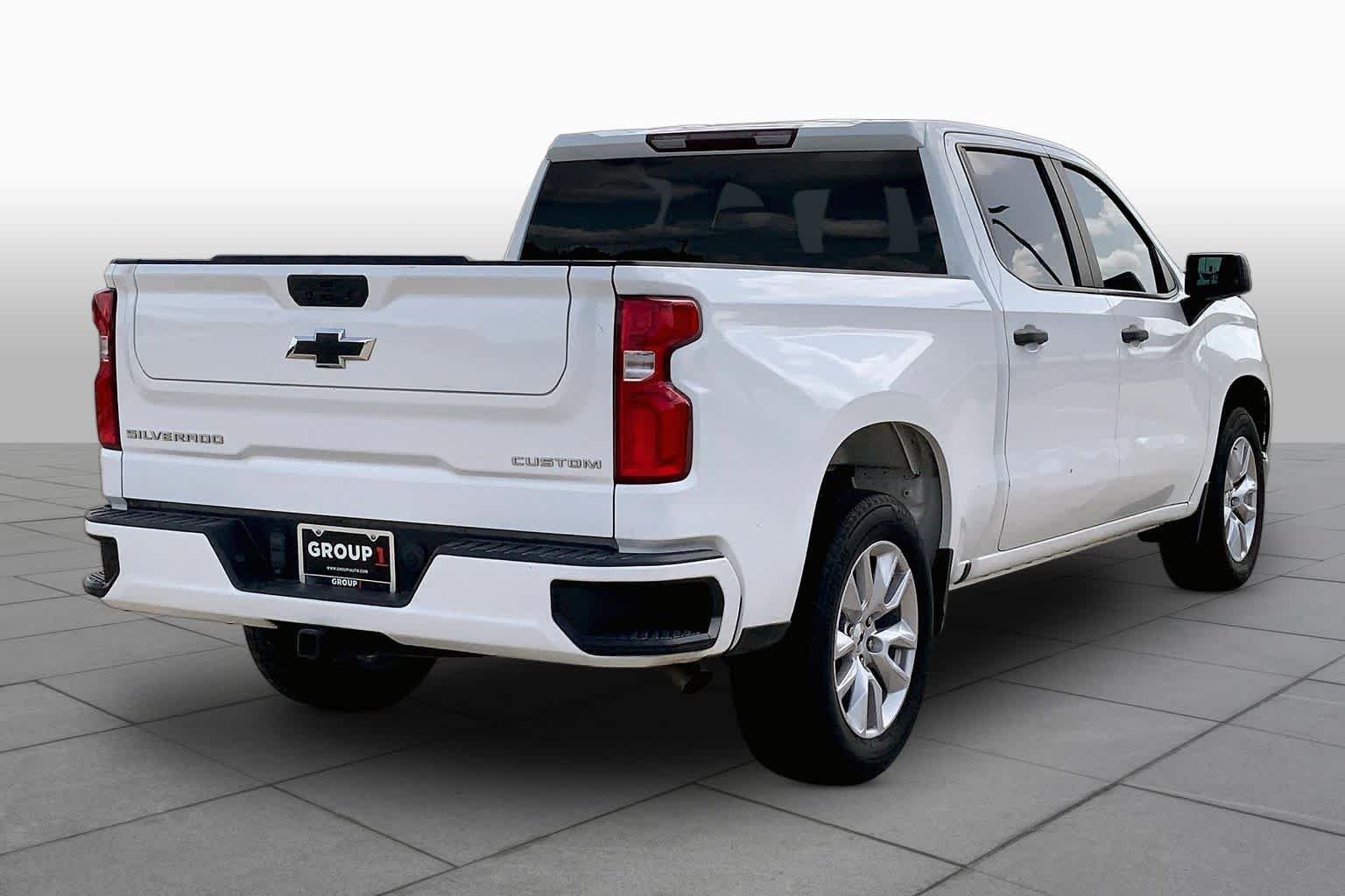 Used 2022 Summit White Chevrolet Custom image 13