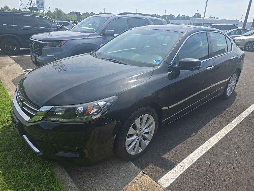 Used 2015 Black Honda EX image 2