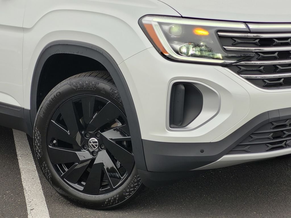 New 2026 White/off-white Volkswagen 2.0T SE w/Technology image 3