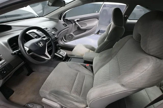 Used 2009 White Honda LX image 20