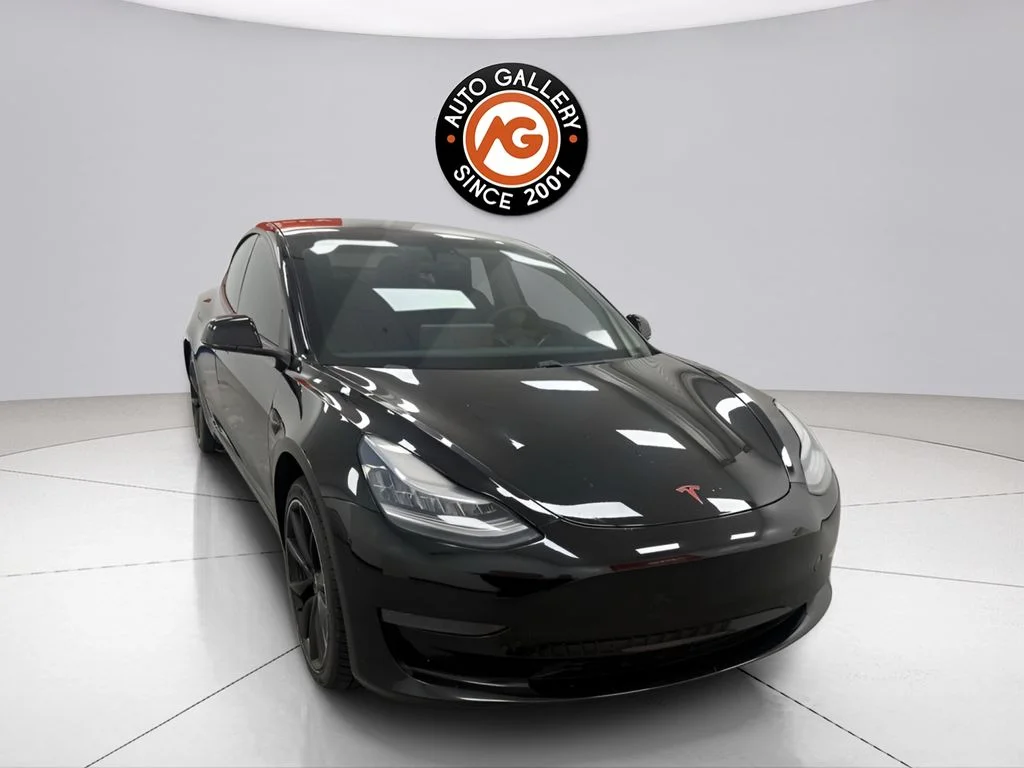 2020 Tesla Model 3 Standard Range Plus's photo