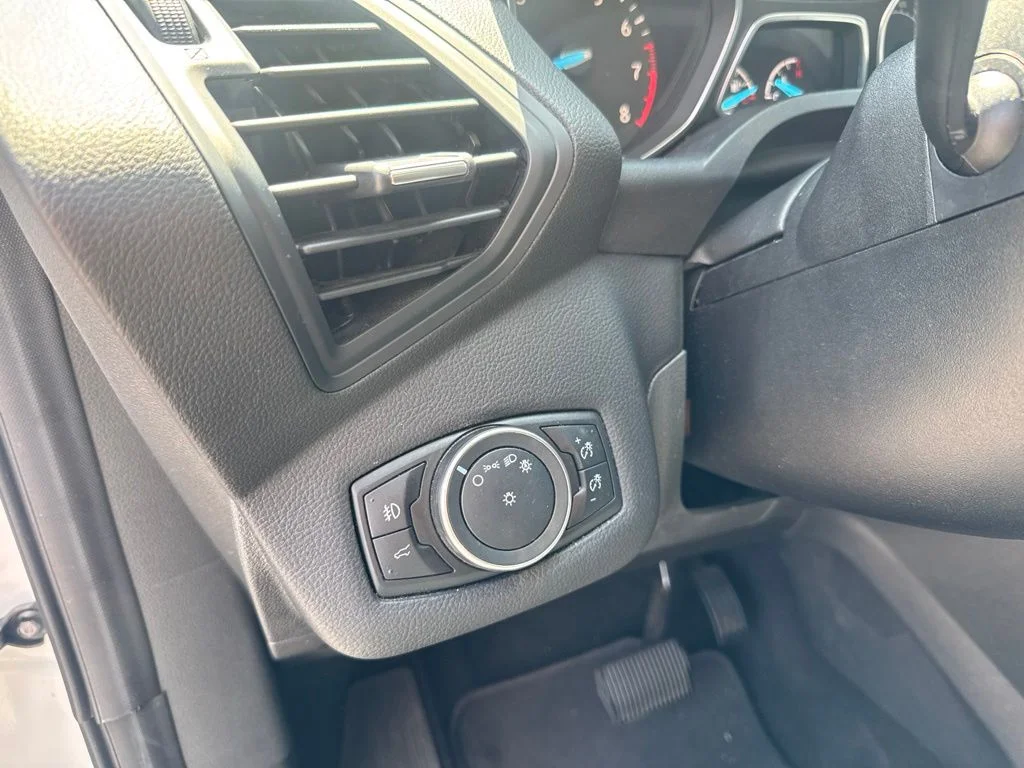Certified Used 2019 White Ford SE image 17