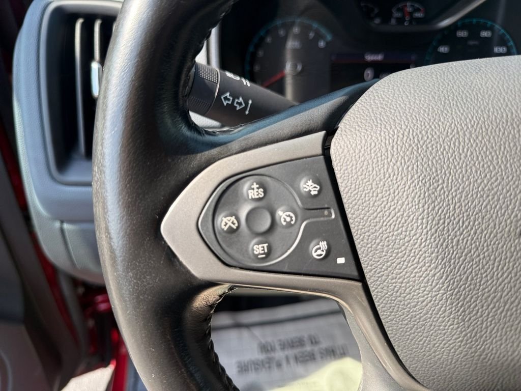 Used 2021 Red Chevrolet Z71 image 32