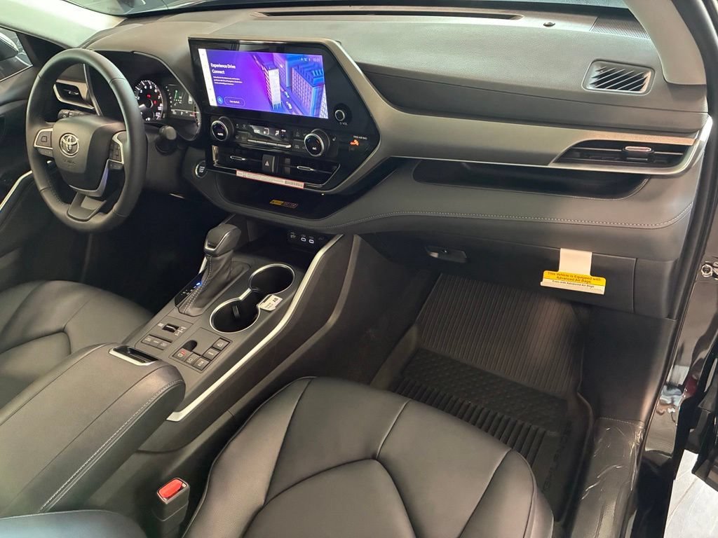 New 2026 Midnight Black Metallic Toyota XLE image 41