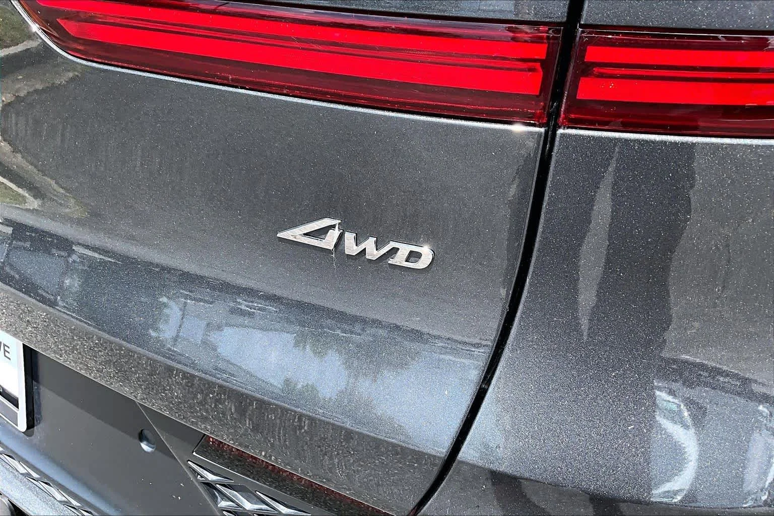 Used 2022 Himalayan Gray Genesis 2.5T image 10